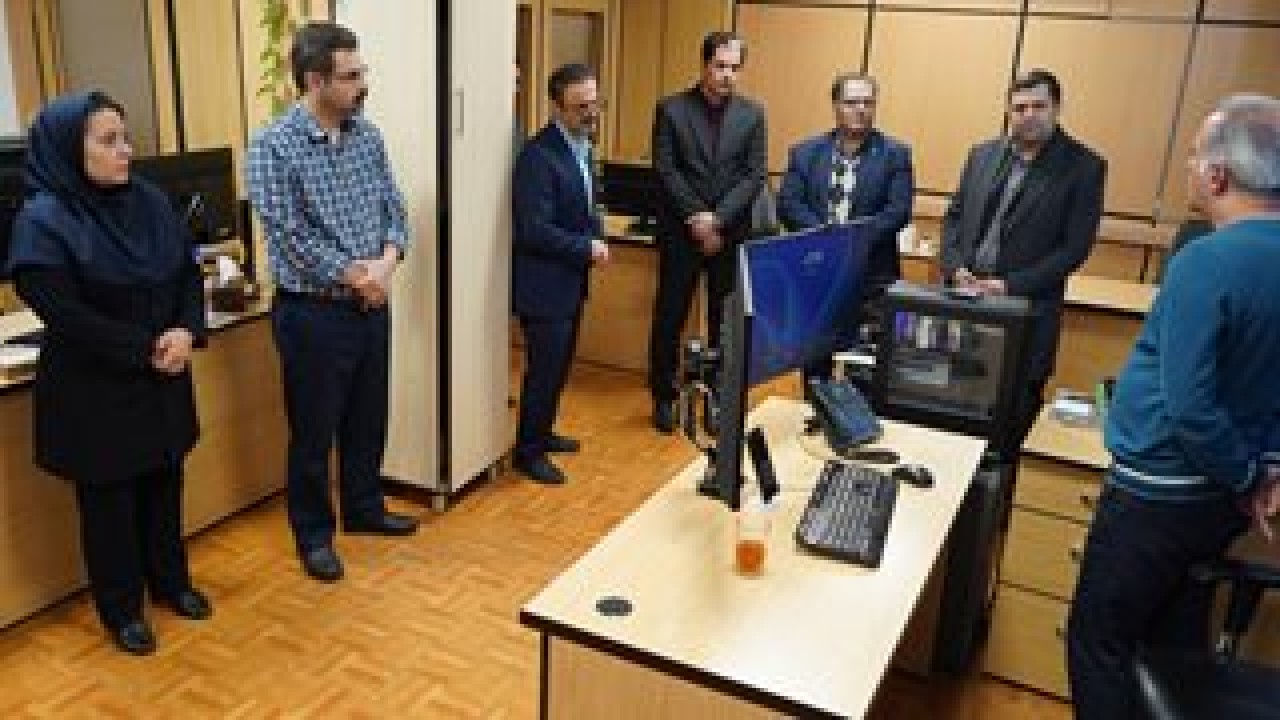 شنیدن فعالیت ها، عملکرد ها و مشکلات در گفت و گوی مستقیم با کارکنان فناوری اطلاعات